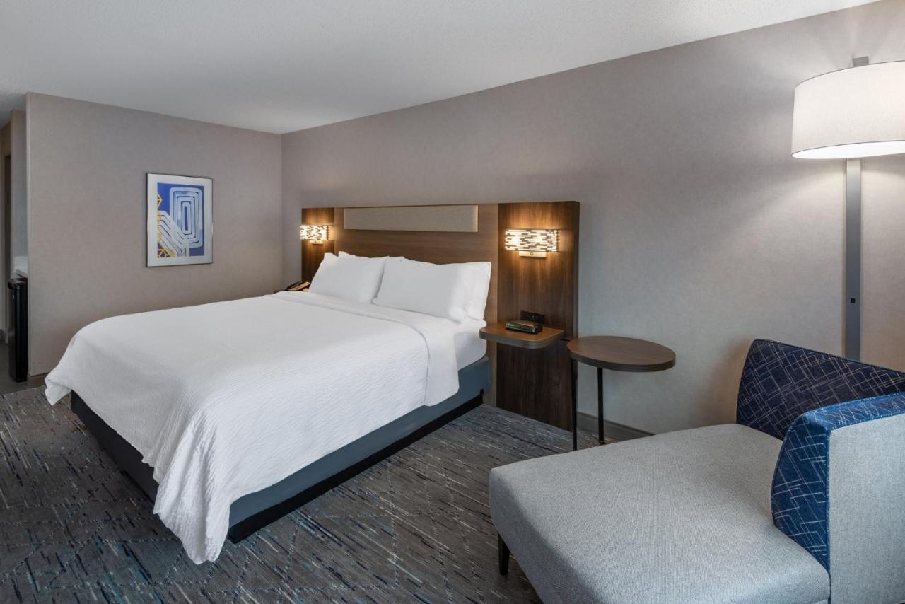 Holiday Inn Express & Suites Wadsworth By Ihg Exterior foto