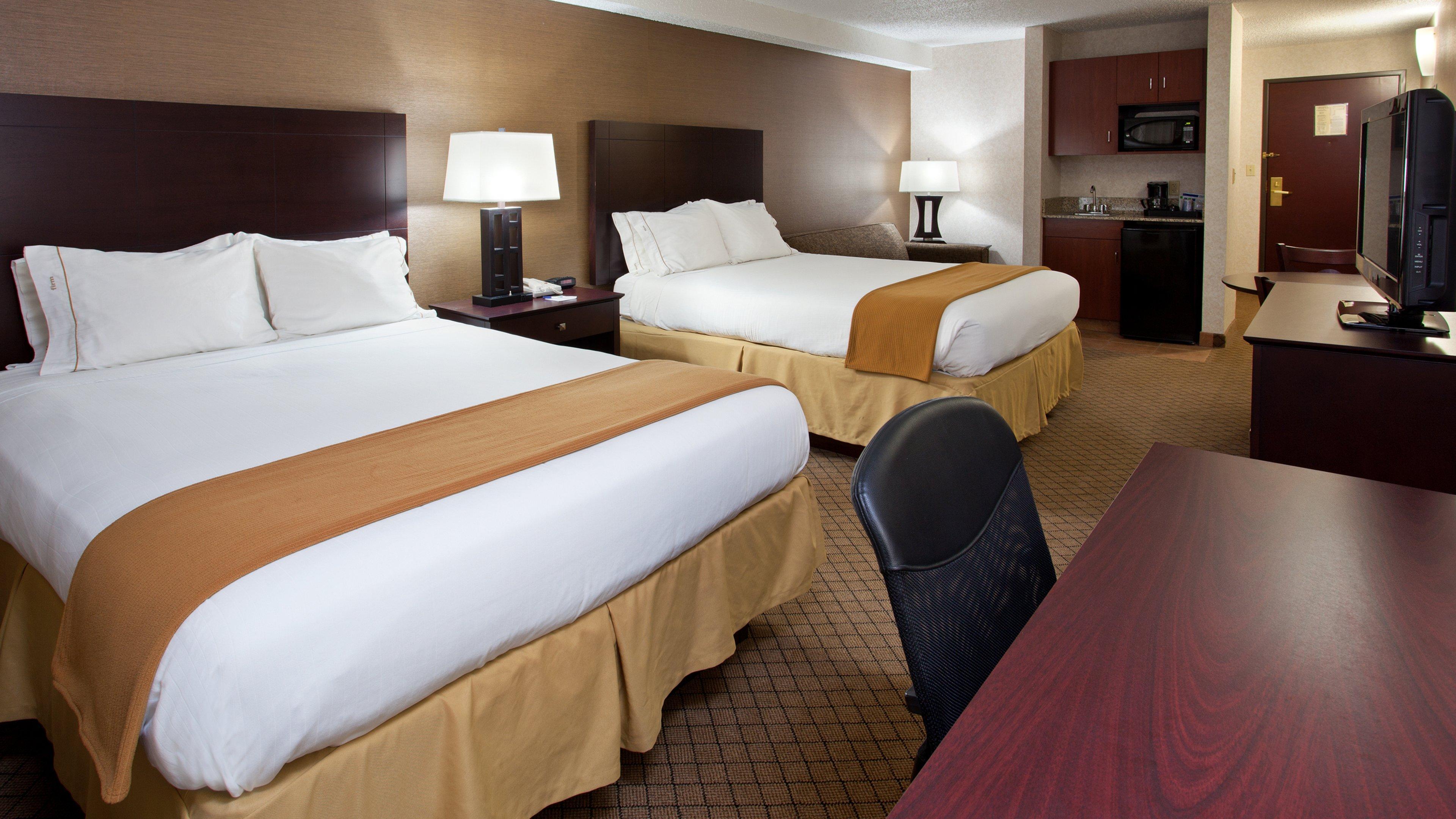 Holiday Inn Express & Suites Wadsworth By Ihg Exterior foto