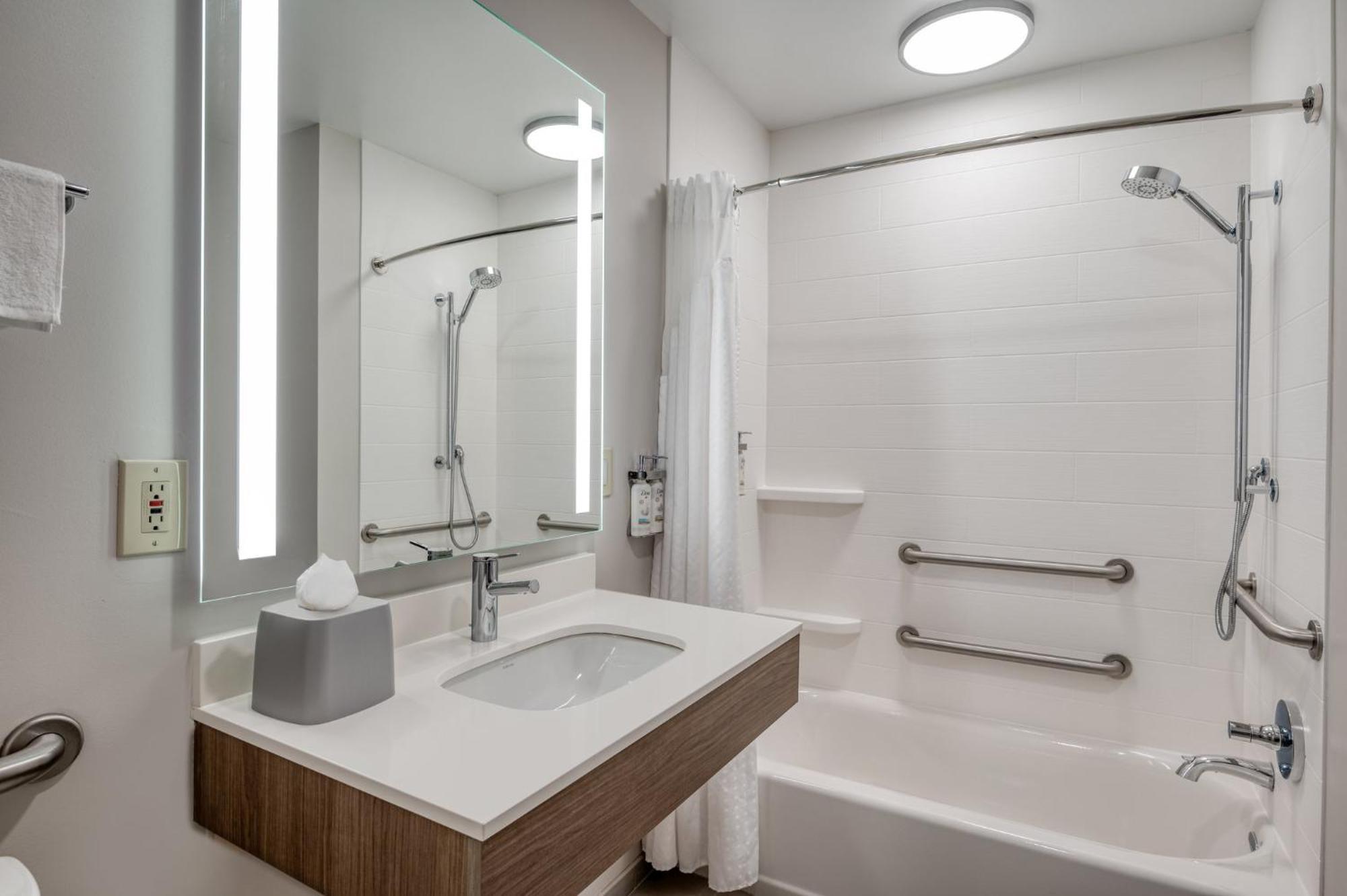Holiday Inn Express & Suites Wadsworth By Ihg Exterior foto