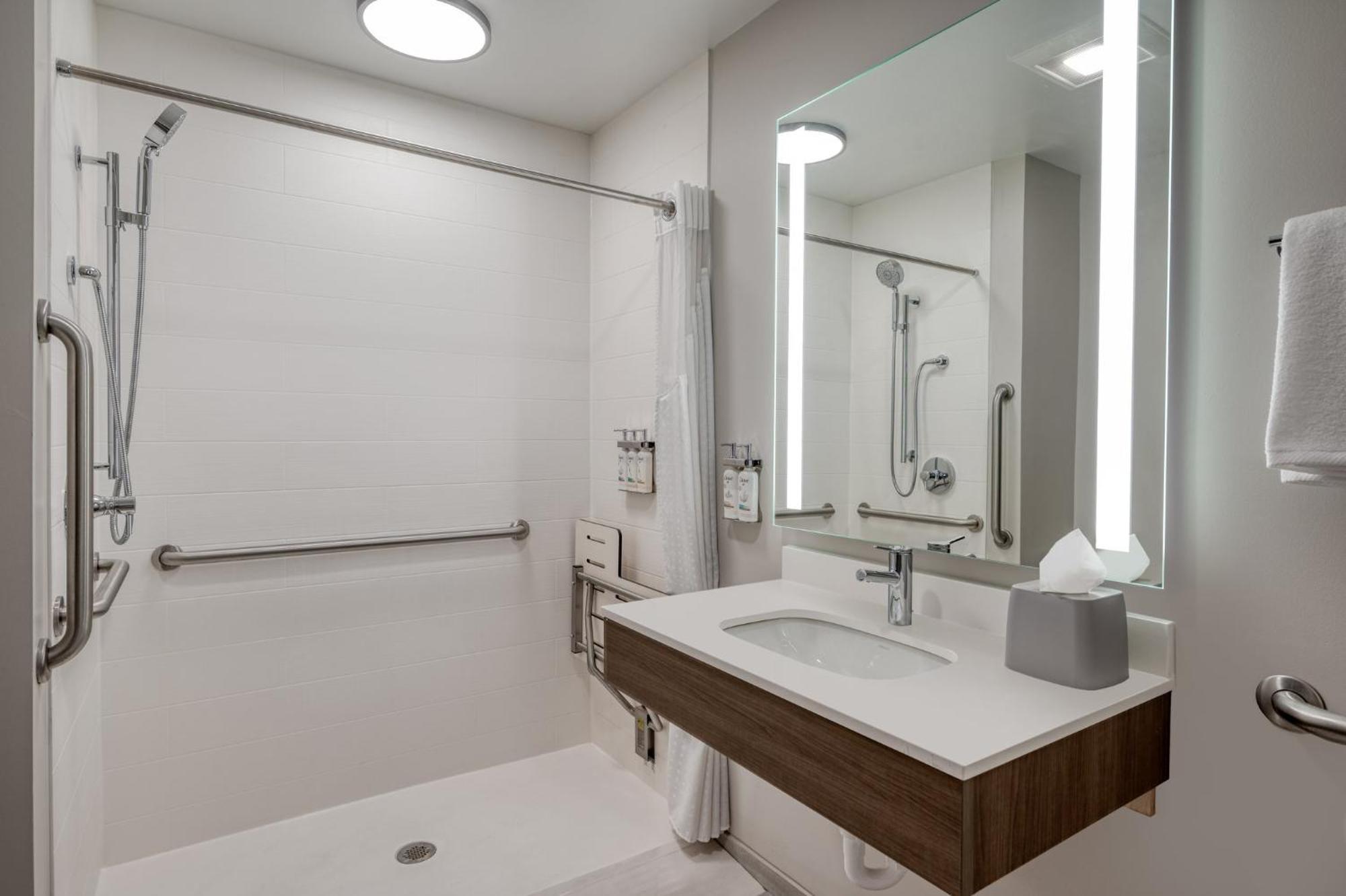 Holiday Inn Express & Suites Wadsworth By Ihg Exterior foto