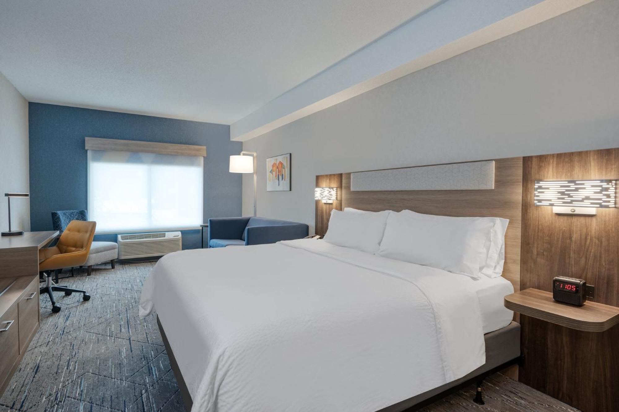 Holiday Inn Express & Suites Wadsworth By Ihg Exterior foto